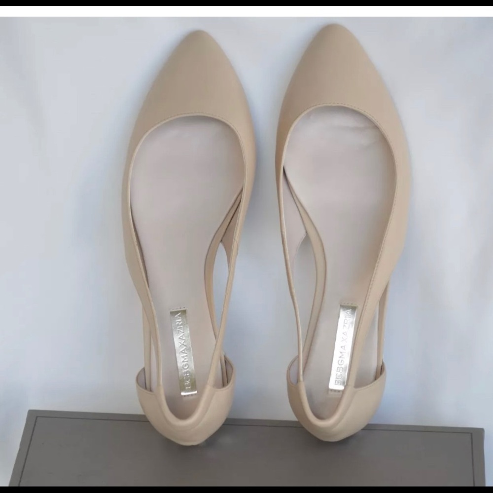 NWB BCBG Studded Heel Flat Beige  US8M/38 Orig.225